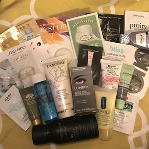Huge lot of high end beauty samples!
